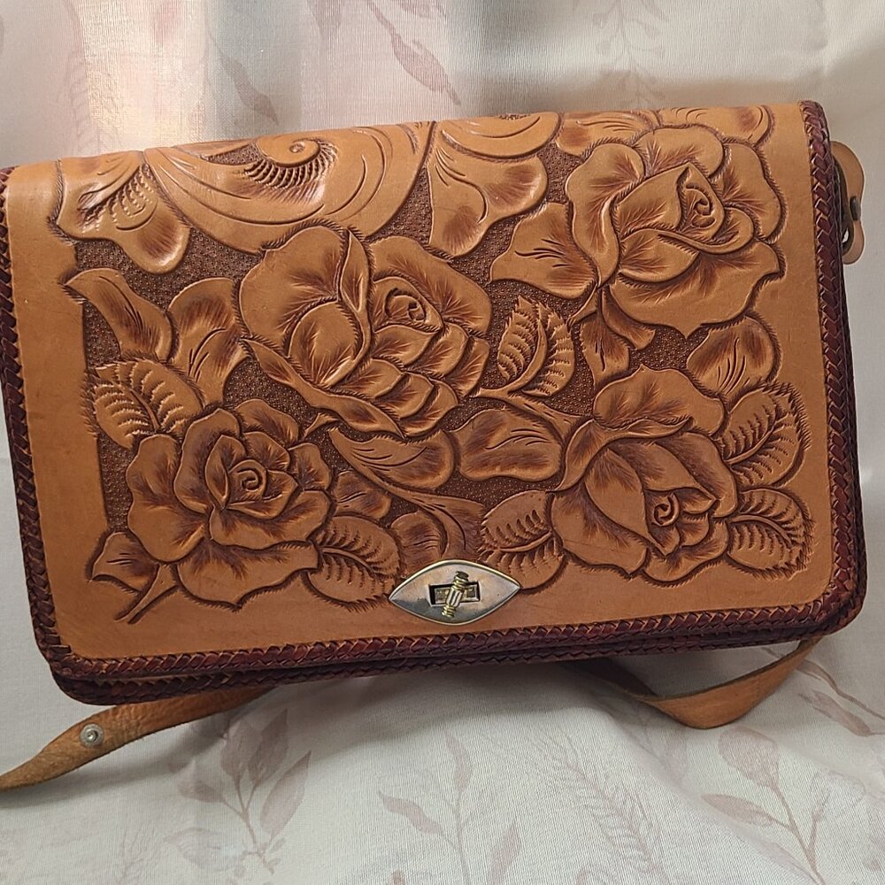 Vintage -Artisan Leather Expandable Shoulder Bag